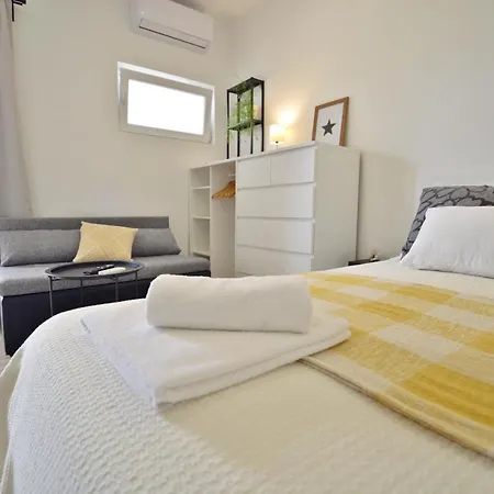 Marija * Betina (Sibenik-Knin)