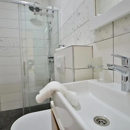 Marija * Betina (Sibenik-Knin)